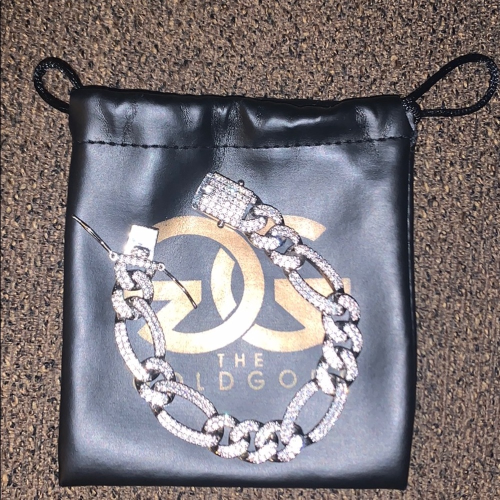 Silver/diamond Figaro link bracelet